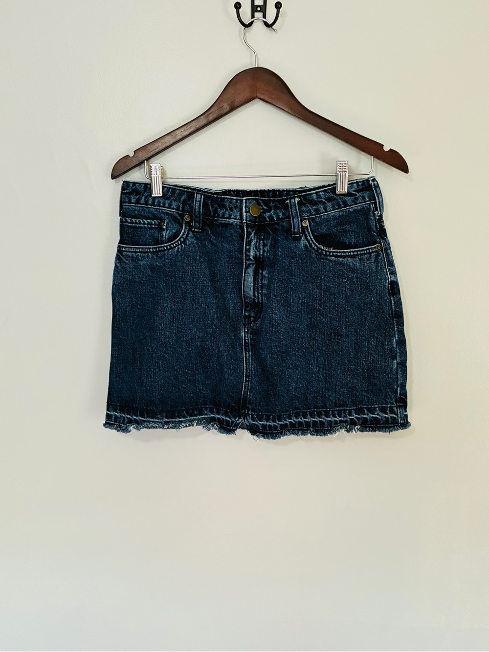 Free People Dark Denim distressed Mini Skirt women’s 6